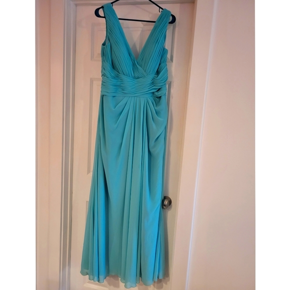 DaVinci Bridesmaid Dress - Picture 1 of 4